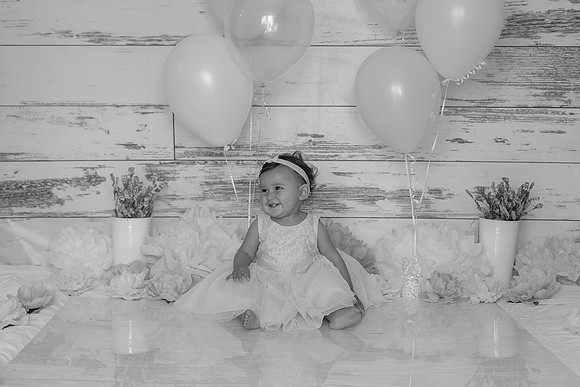 Linda-bw-9