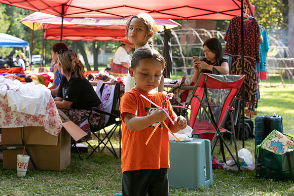 CPowwow-81
