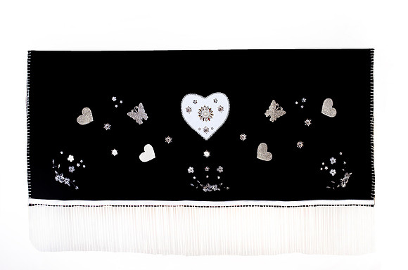B&W shawl