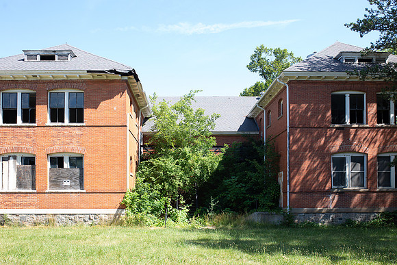 18 School-Chapel South Side