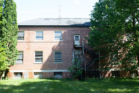 8 Lg Boys Dorm South Side